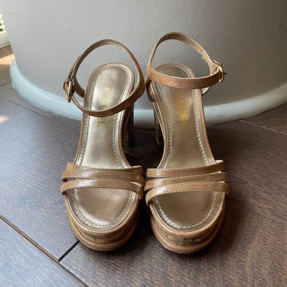 Chanel Gold Glitter Platform Sandals Size EU 35.5 - Picture 1 of 6